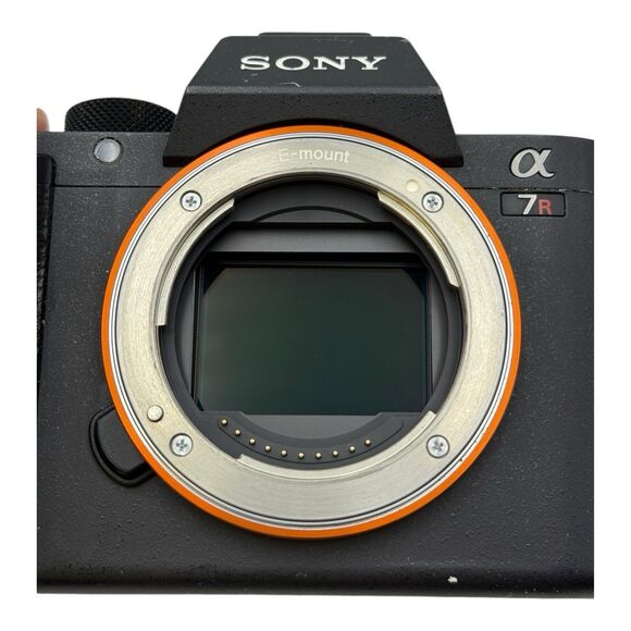 Sony Alpha A7R II Digital Camera with FE- 28-70mm (See Desc) 2 Batteries Charger - Picture 9 of 14